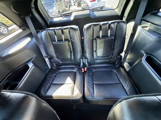 Used 2018 Ford Explorer Platinum AWD/4WD image 15