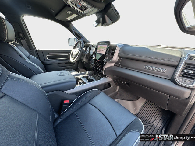 New 2026 RAM 3500 Laramie AWD/4WD image 17