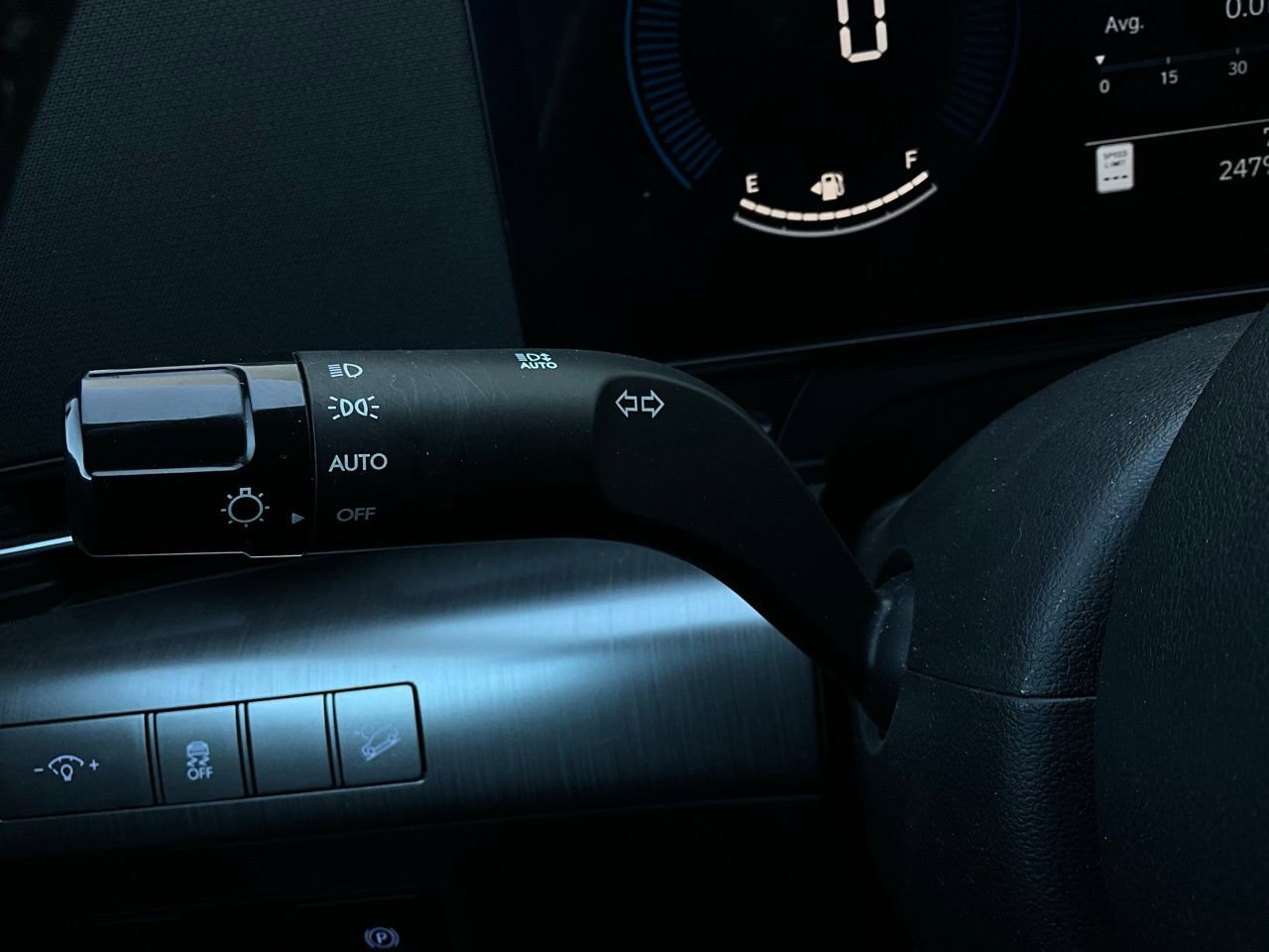 Used 2025 Hyundai Kona SEL image 37