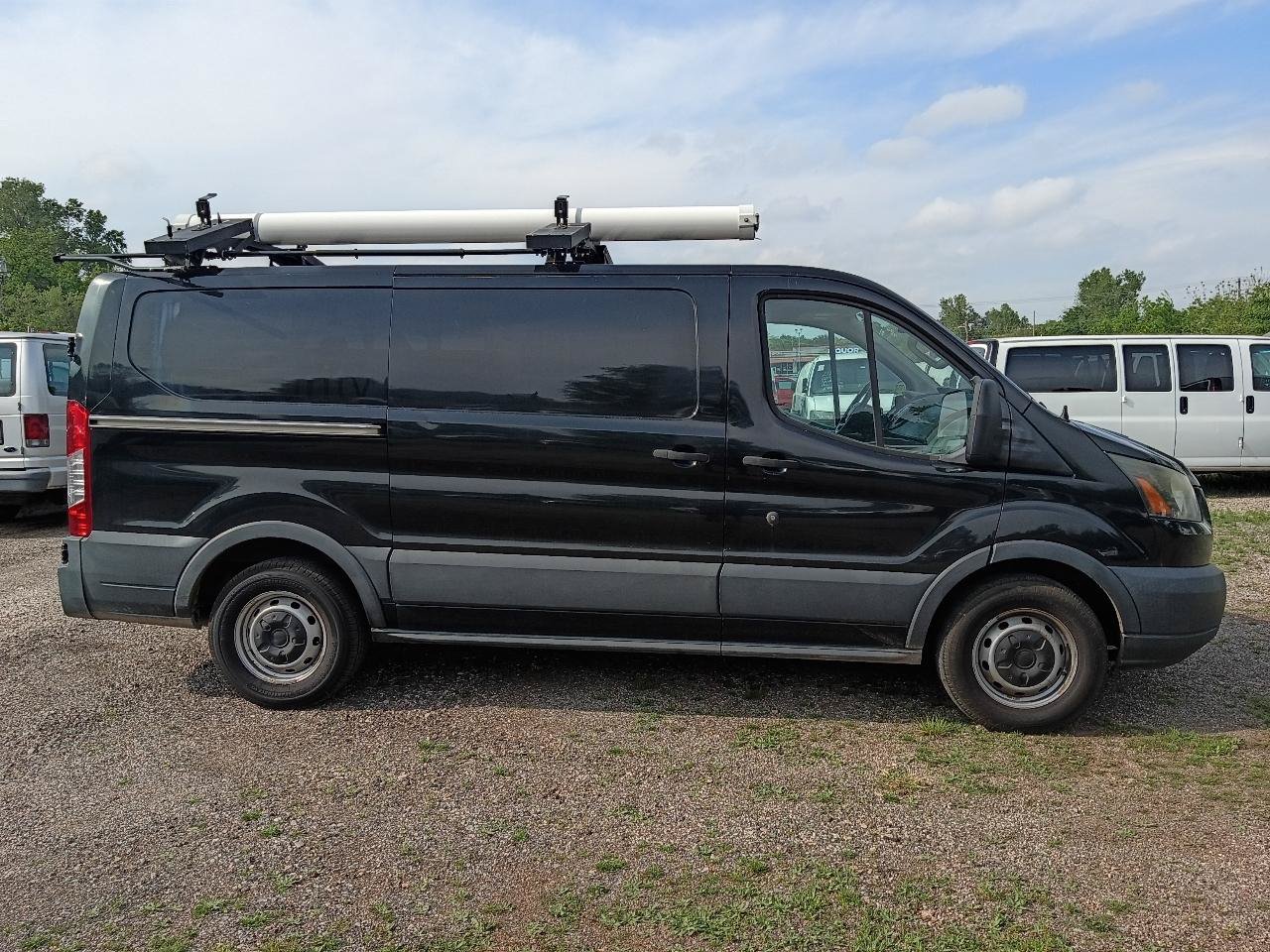 Used 2015 Ford Transit 150 130 Low Roof RWD image 4