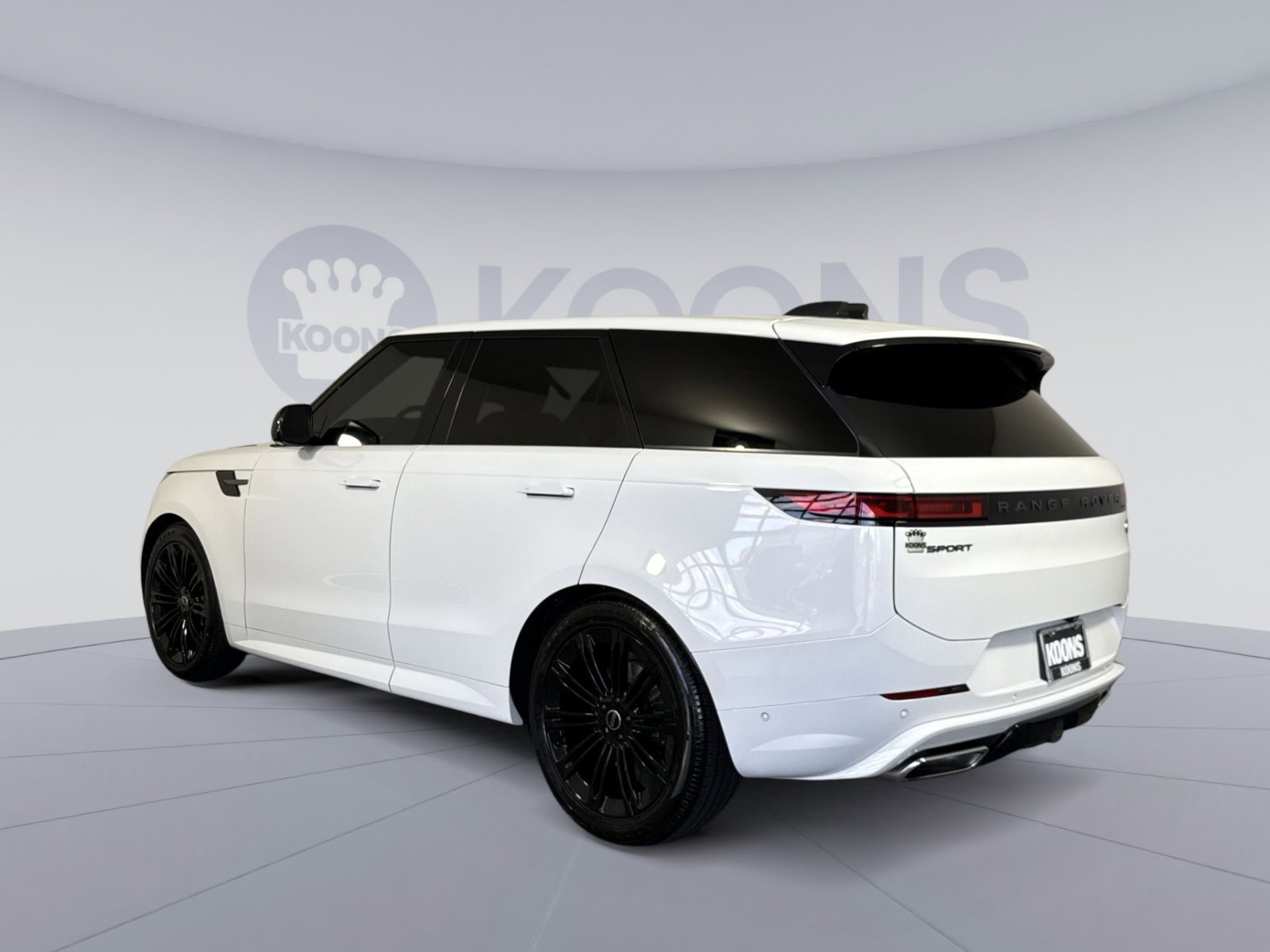 Used 2023 Land Rover Range Rover Sport SE Dynamic AWD/4WD image 4