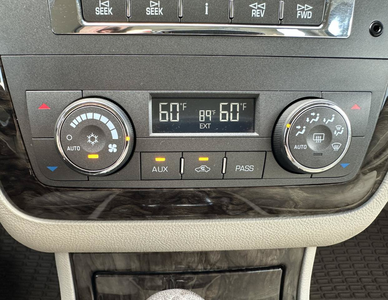 Used 2008 Cadillac DTS FWD image 60