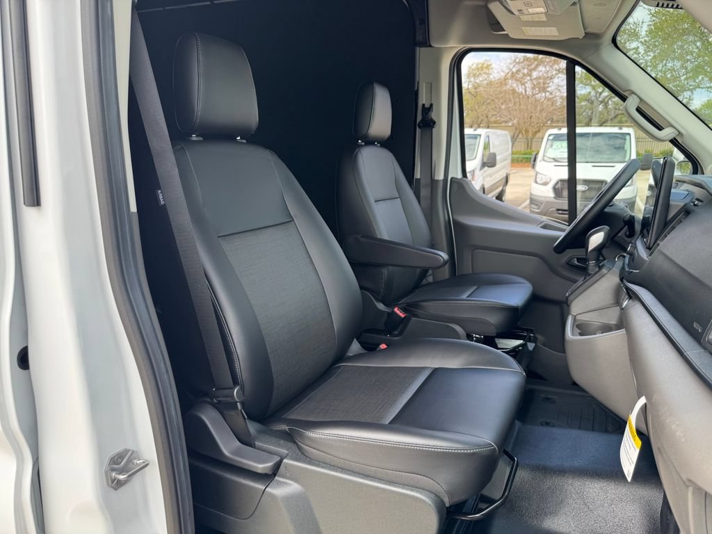 New 2026 Ford Transit 250 148 High Roof w/ Load Area Protection Package RWD image 24