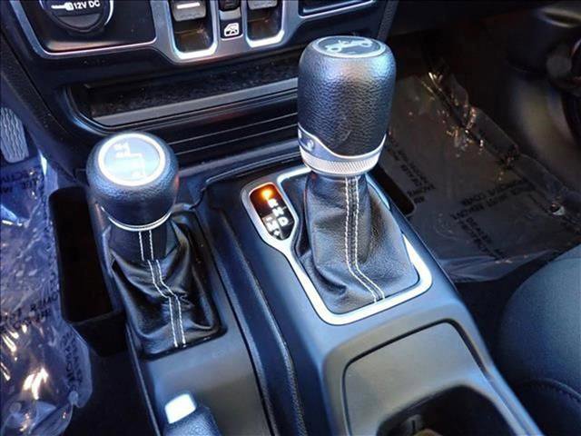 Used 2019 Jeep Wrangler Unlimited Sahara image 15