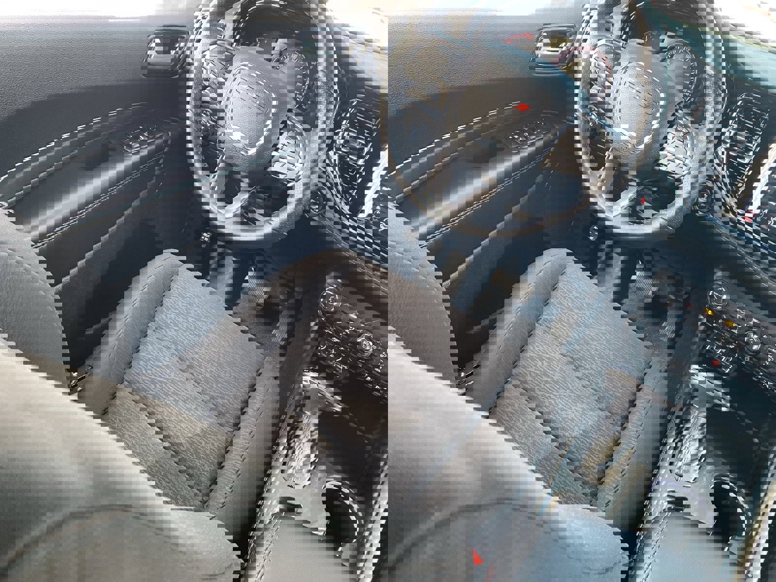 Used 2021 Dodge Durango SXT image 15