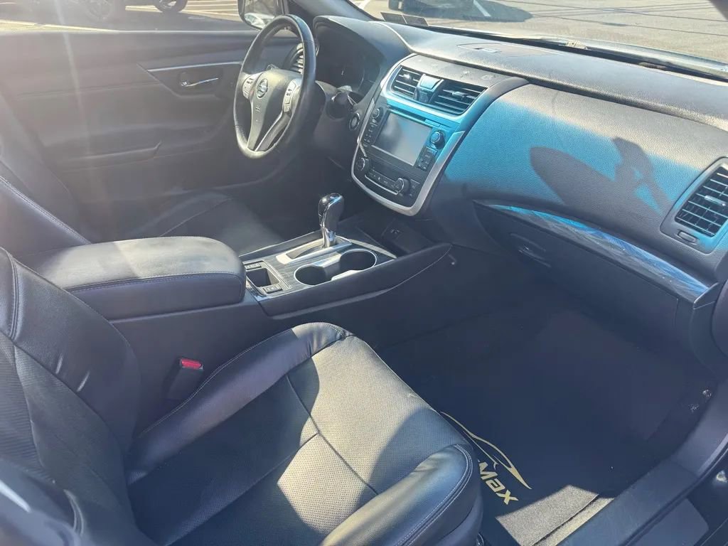 Used 2016 Nissan Altima 2.5 SL w/ 2.5 Technology w/LED Package image 8