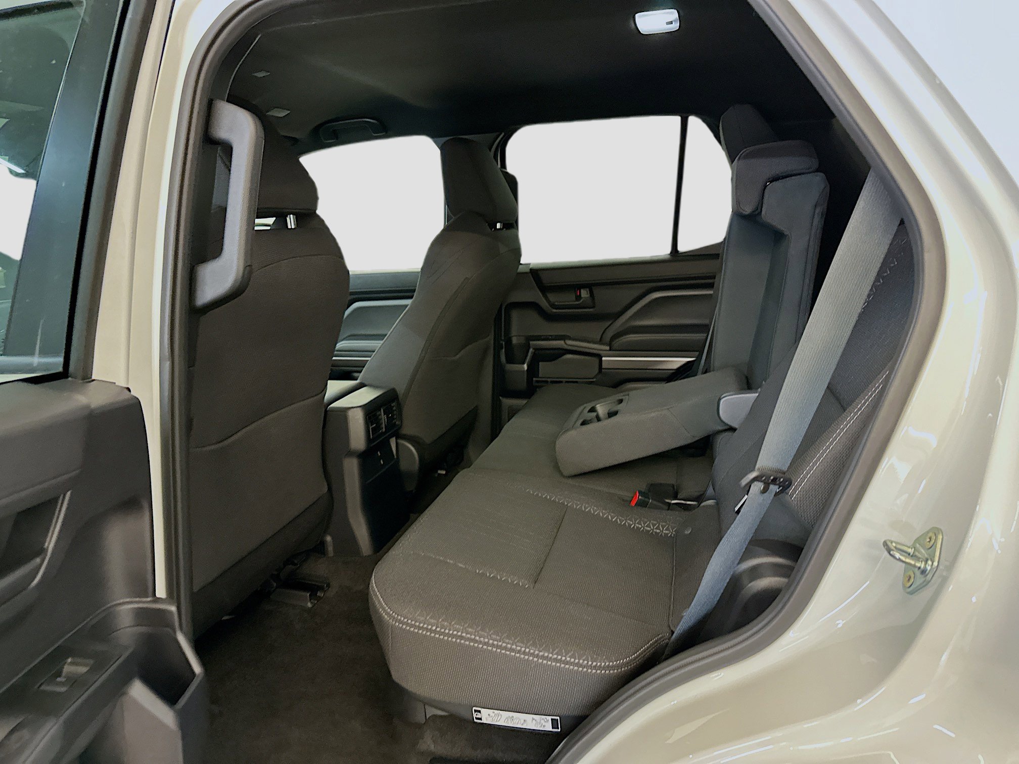 Used 2025 Toyota 4Runner SR5 image 29