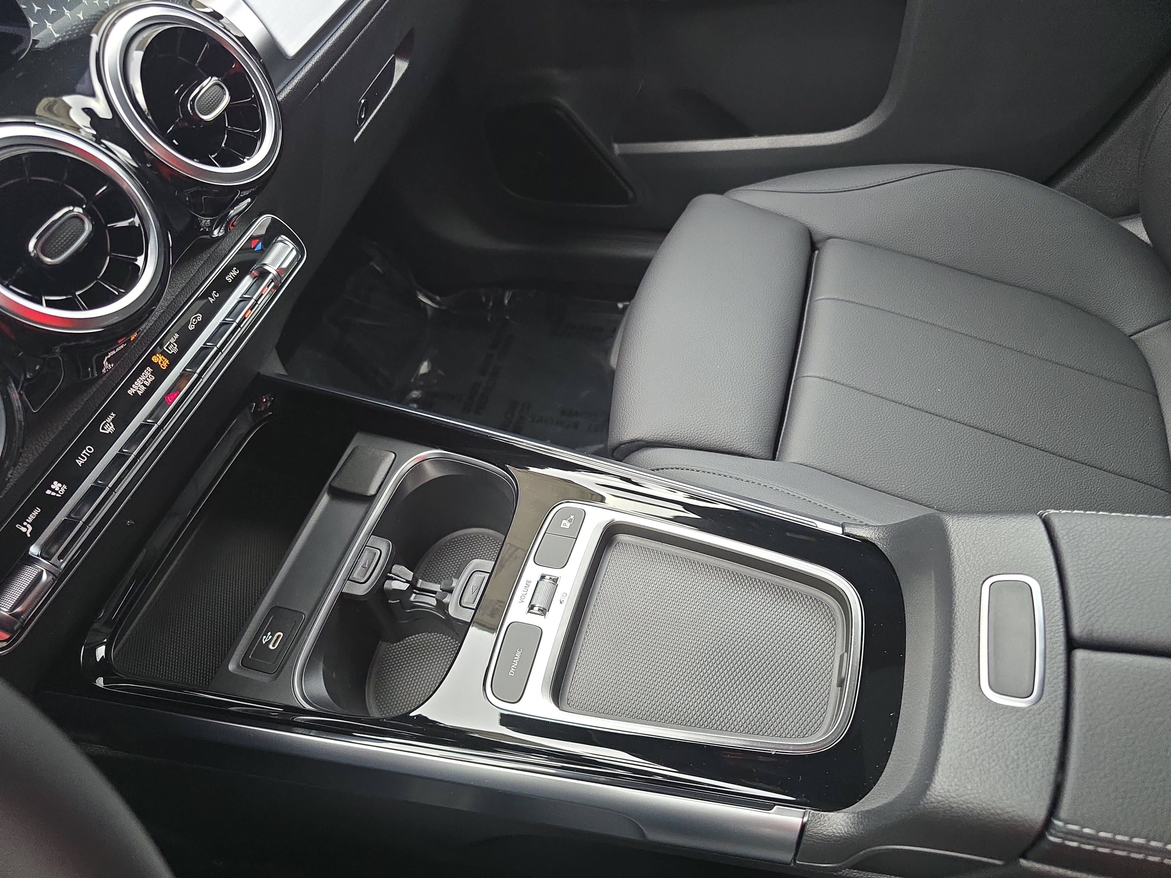 New 2026 Mercedes-Benz GLB 250 image 24