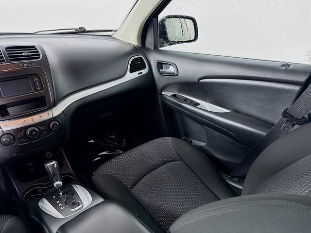 Used 2020 Dodge Journey SE w/ Blacktop Package FWD image 21