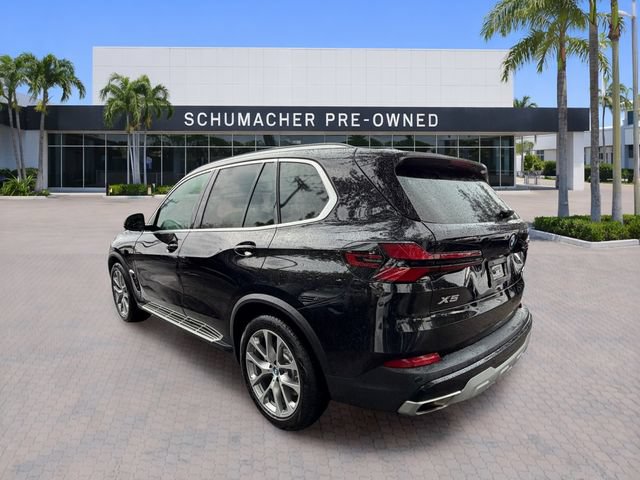 Used 2025 BMW X5 xDrive50e AWD/4WD image 5