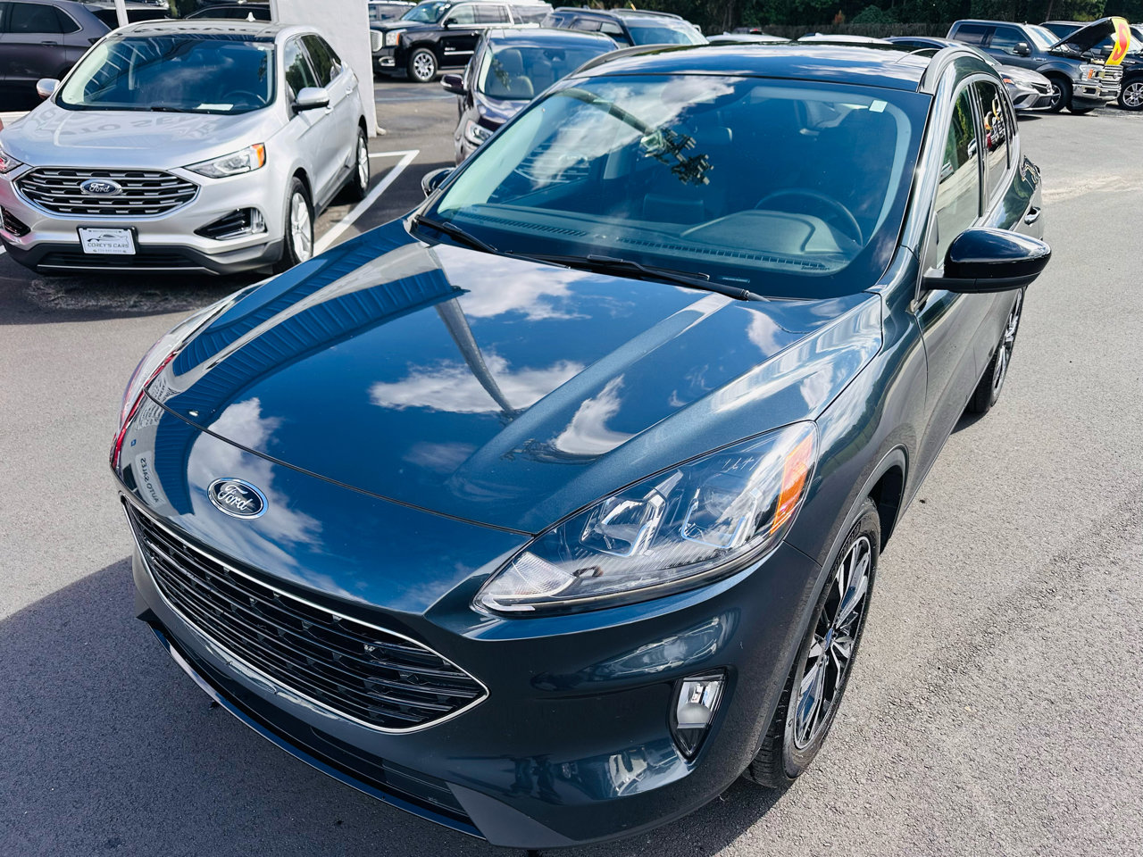 Used 2022 Ford Escape SEL w/ SEL Stealth AWD Package image 9