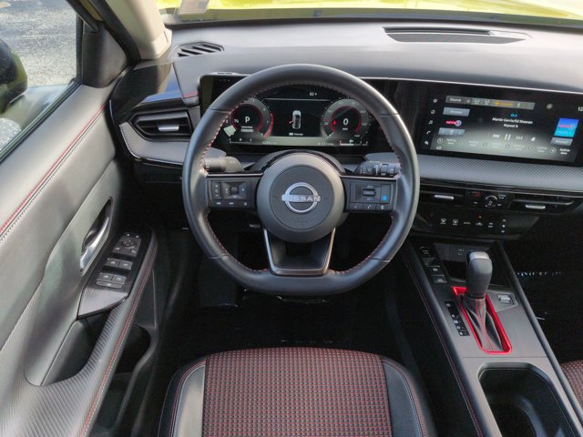 Used 2025 Nissan Kicks SR FWD image 15