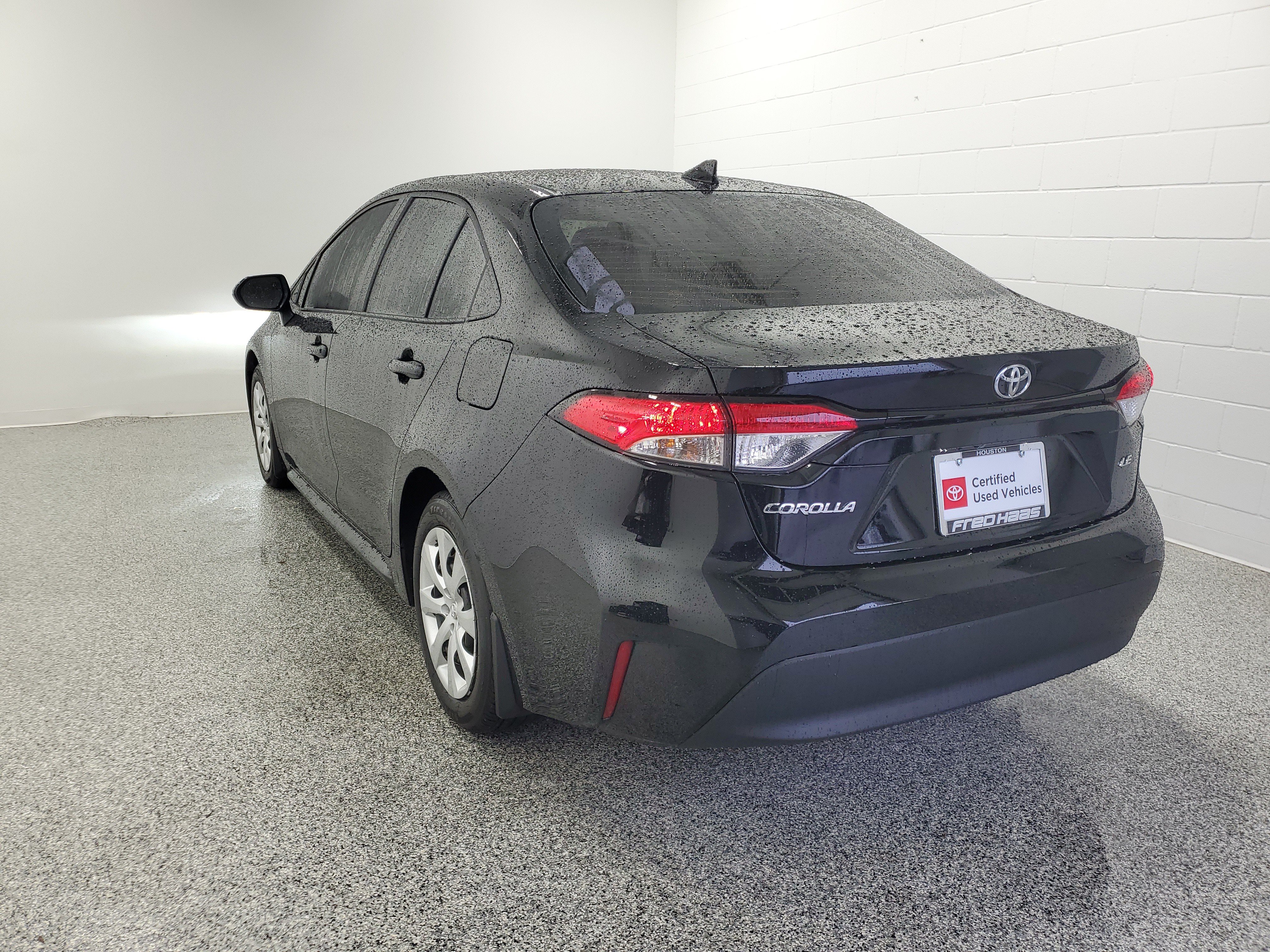 Certified 2026 Toyota Corolla LE FWD image 5