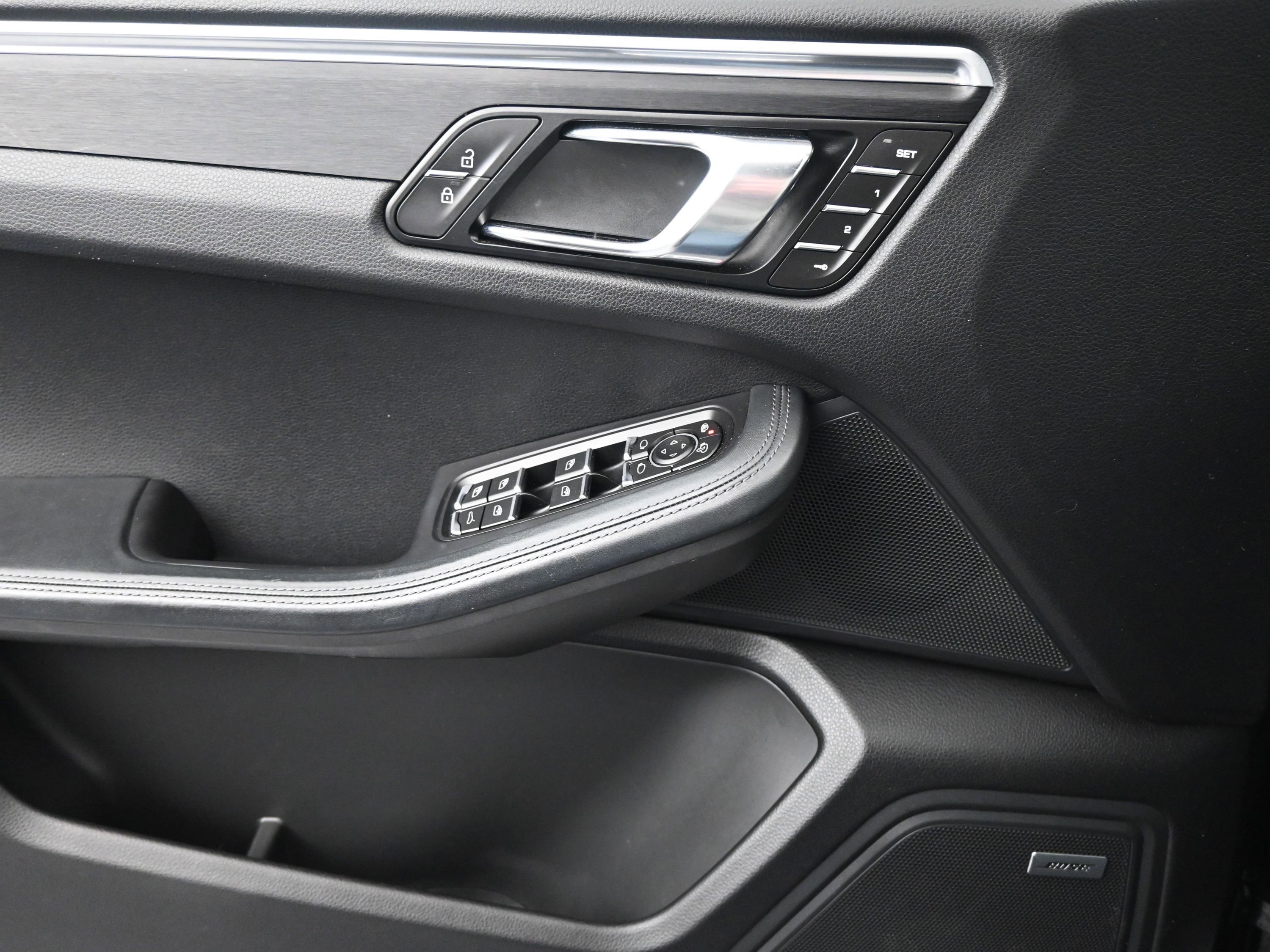 Certified 2021 Porsche Macan GTS image 12