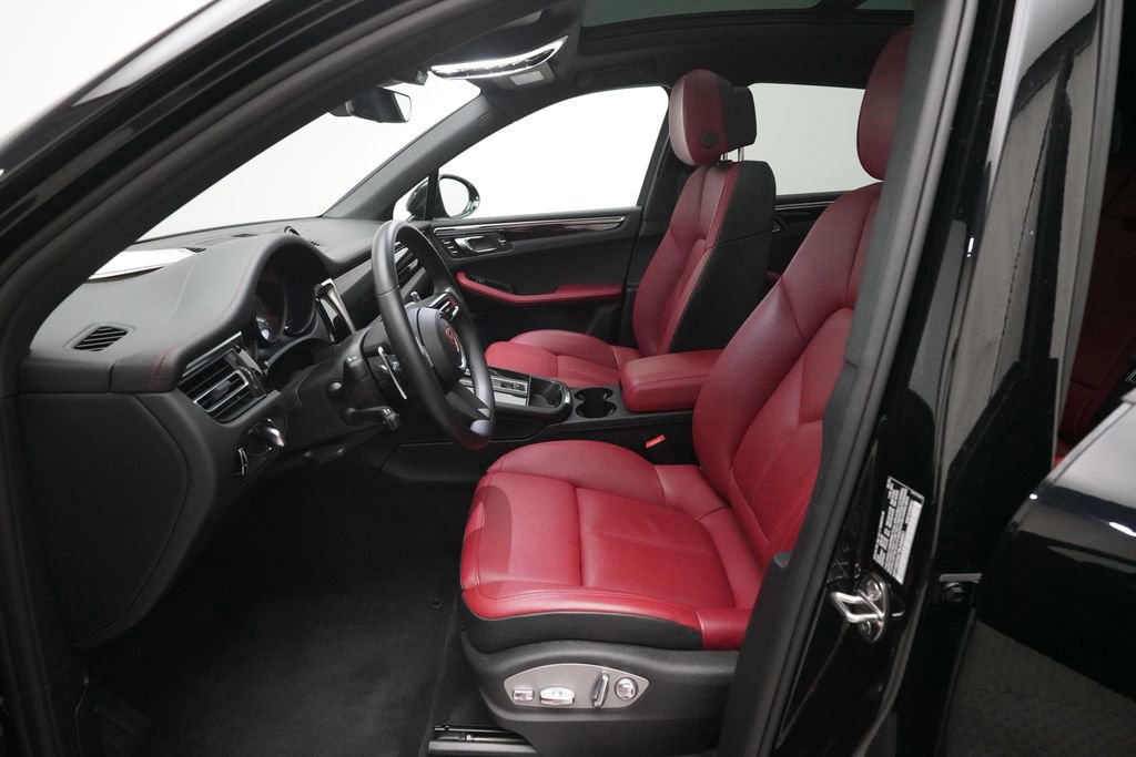Used 2024 Porsche Macan S image 5