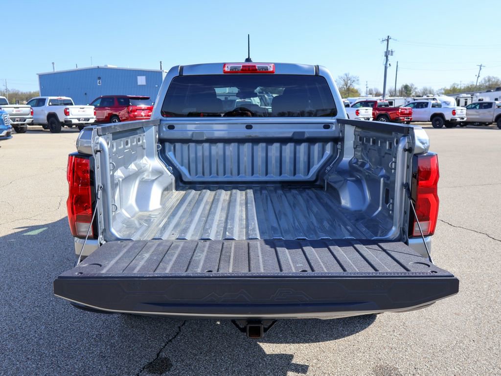 Used 2024 Chevrolet Colorado LT RWD image 5