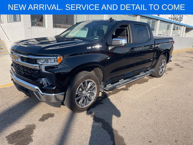 Used 2025 Chevrolet Silverado 1500 LT AWD/4WD image 16