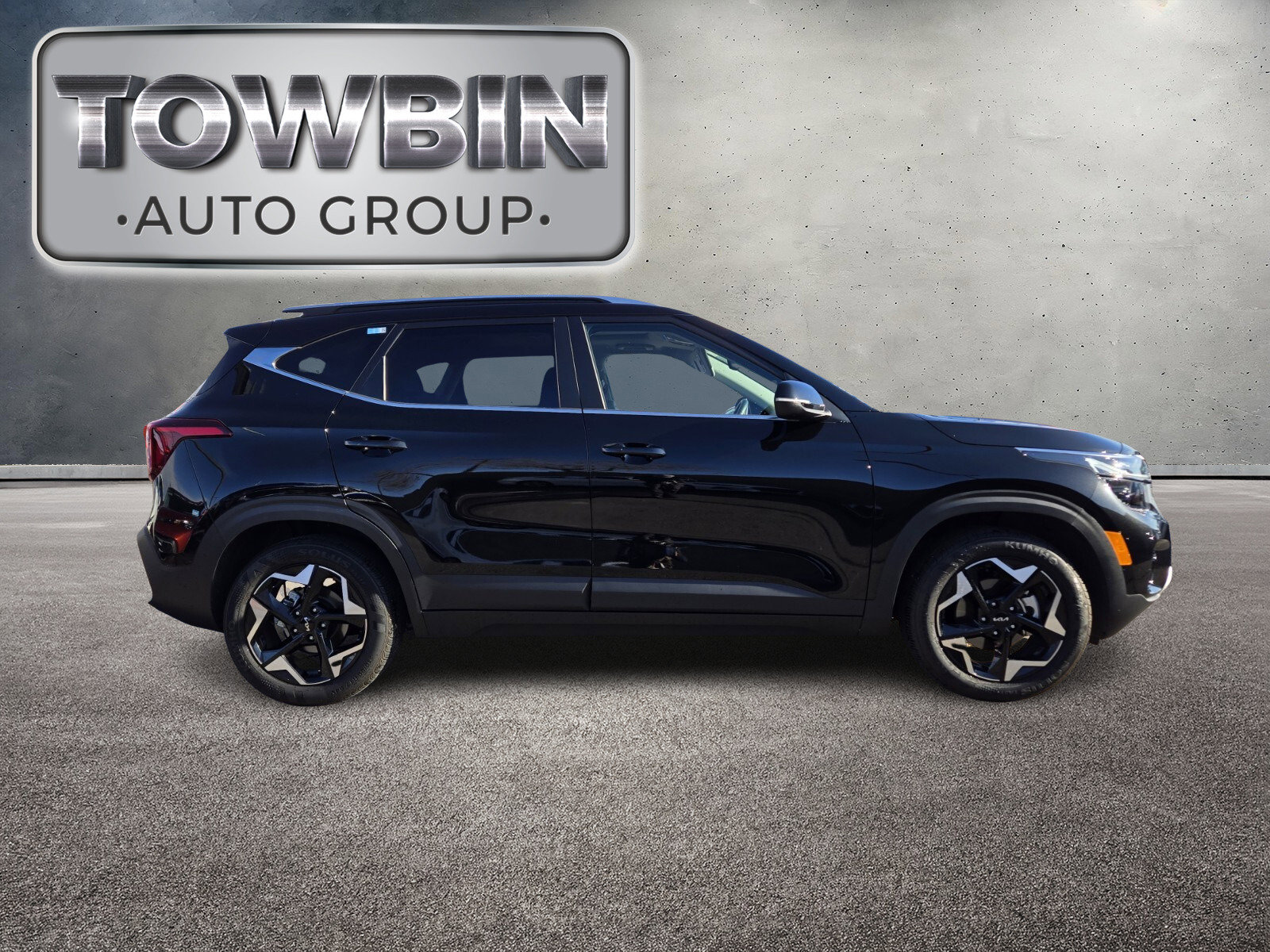 Certified 2025 Kia Seltos EX w/ EX Sunroof Package image 3