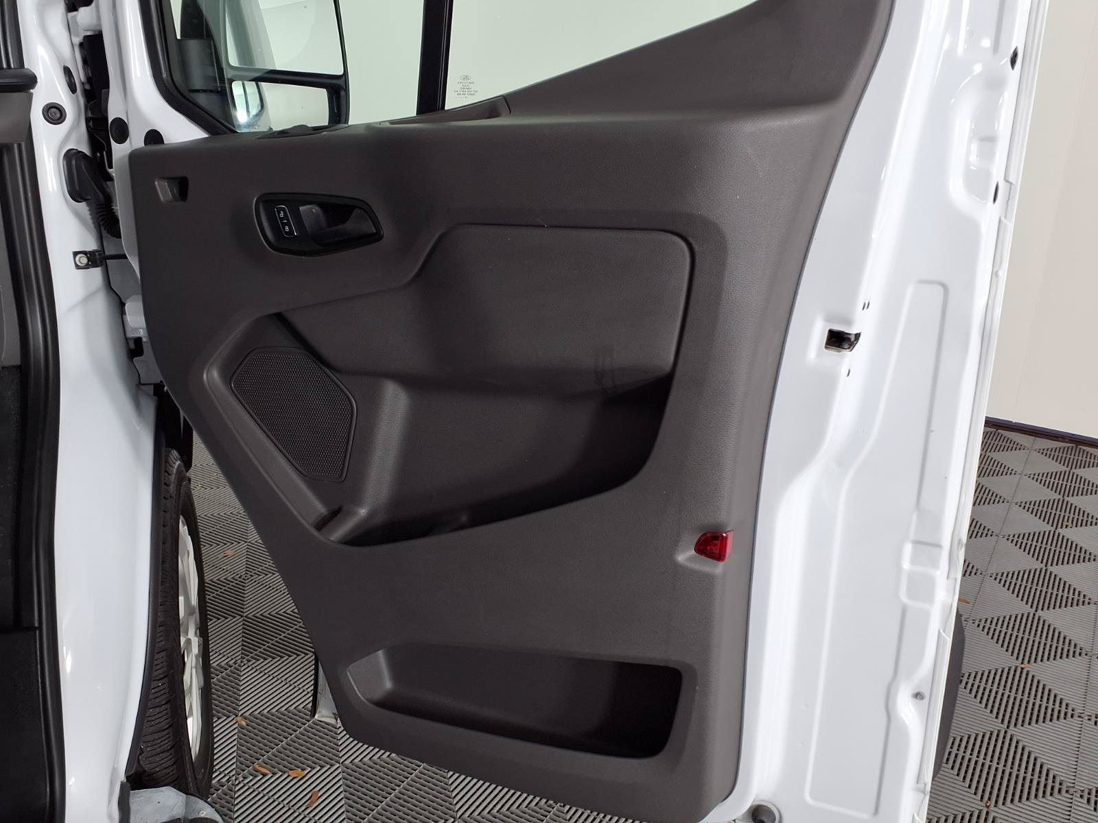 Used 2025 Ford Transit 250 Low Roof w/ Exterior Upgrade Package RWD image 8
