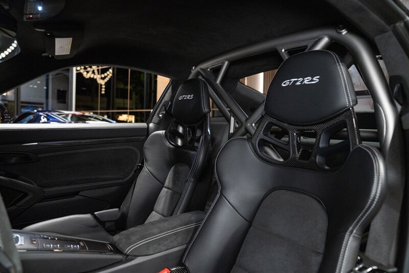 Used 2018 Porsche 911 GT2 RS RWD image 24