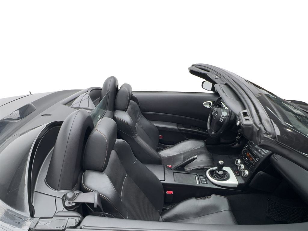 Used 2007 Nissan 350Z Grand Touring RWD image 16