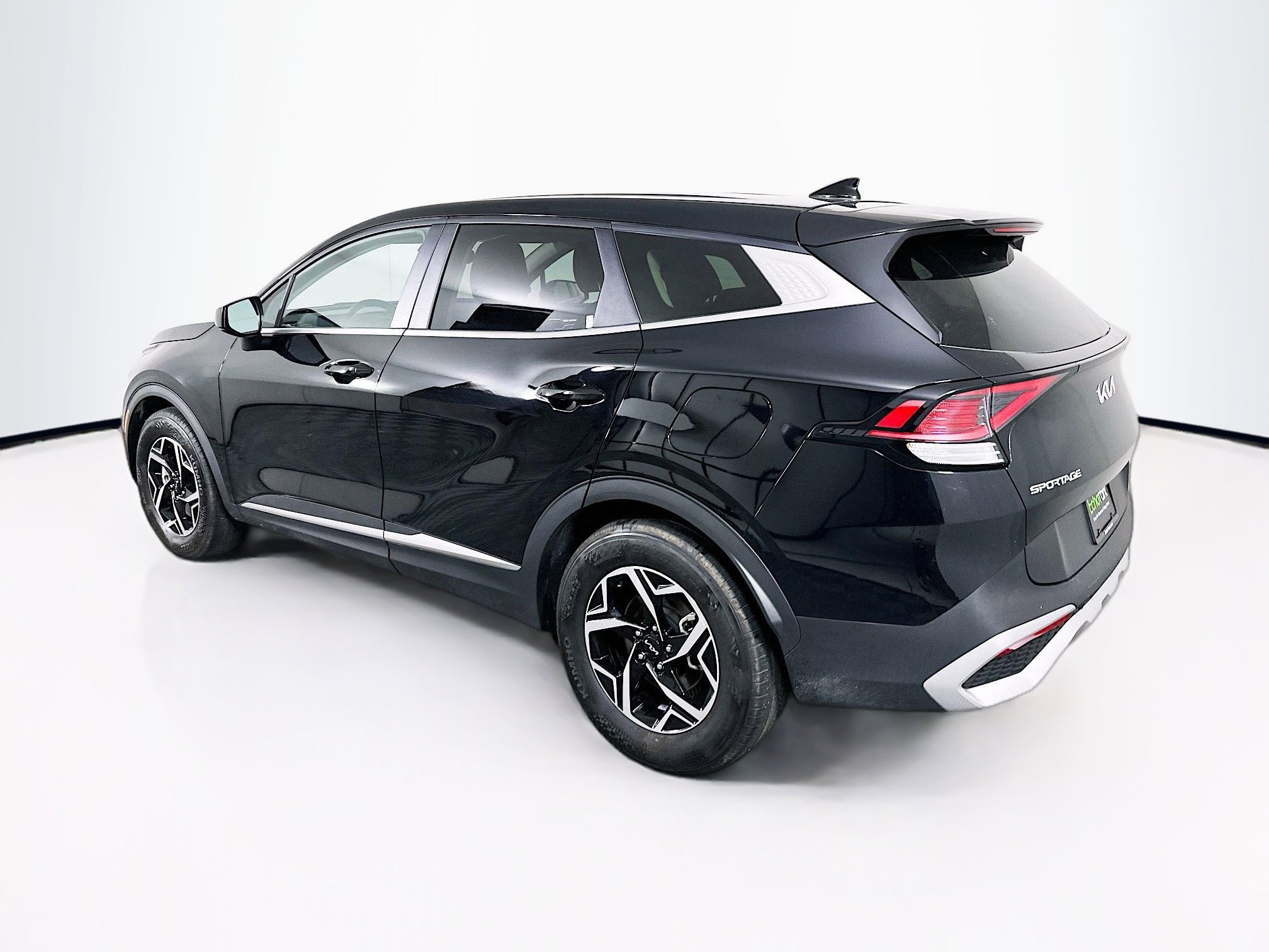 Used 2025 Kia Sportage LX image 5