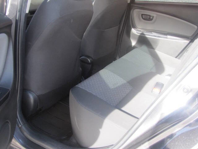 Used 2015 Toyota Yaris L FWD image 13