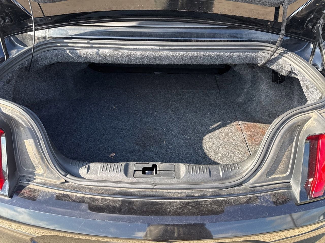 Used 2019 Ford Mustang Premium RWD image 9