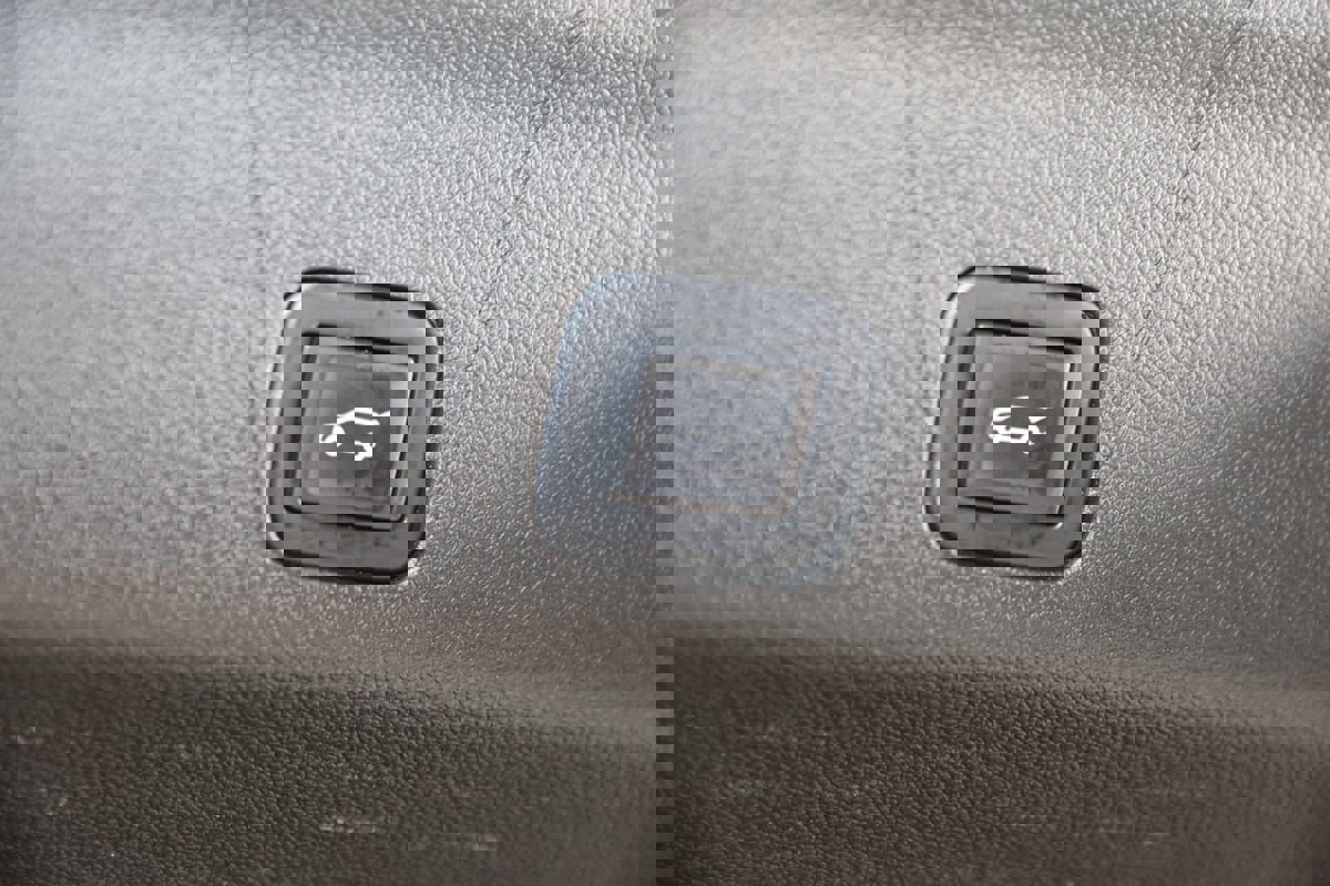 Used 2022 Cadillac Escalade ESV Premium Luxury image 63