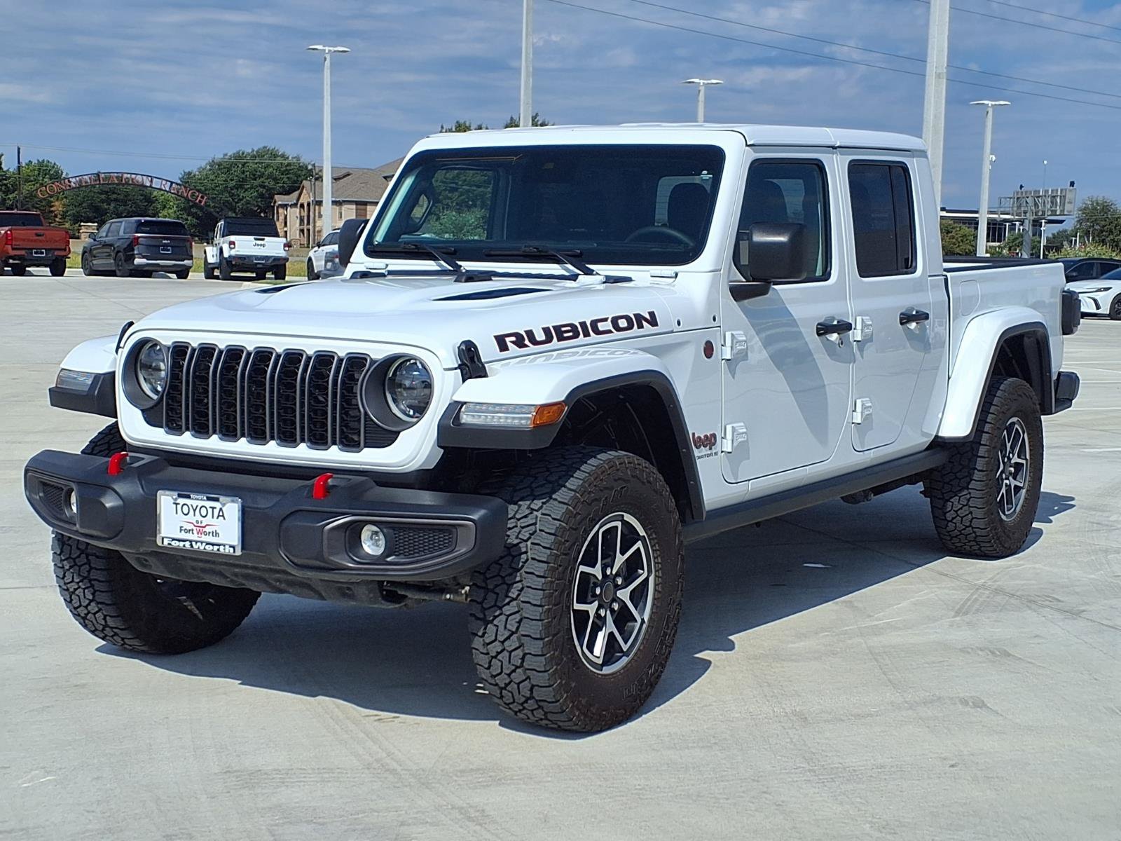 Used 2025 Jeep Gladiator Rubicon w/ Convenience Group AWD/4WD image 3