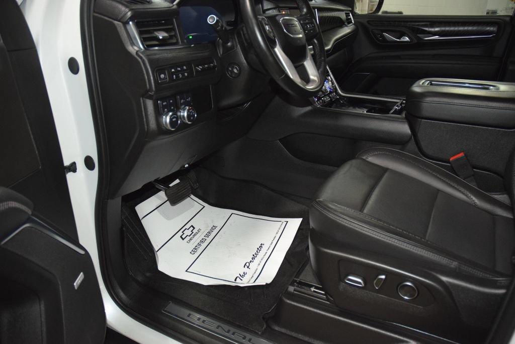 Used 2024 GMC Yukon XL Denali AWD/4WD image 41