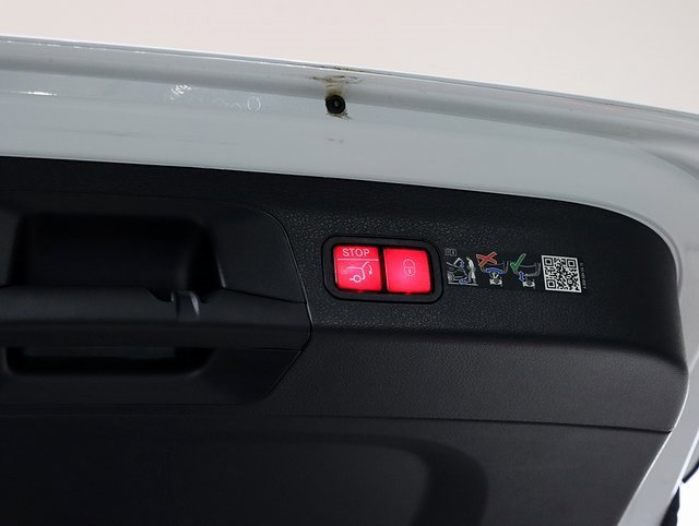 Certified 2025 Mercedes-Benz GLS 580 4MATIC image 35