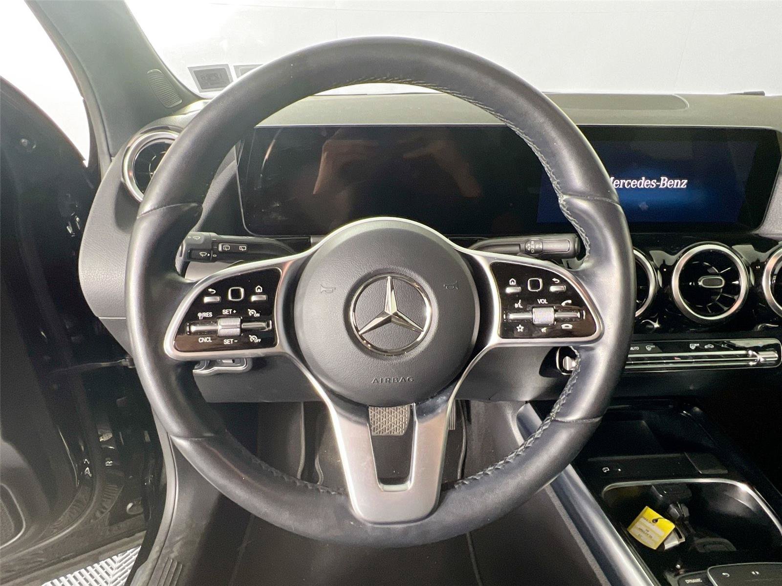 Used 2023 Mercedes-Benz GLA 250 4MATIC image 11