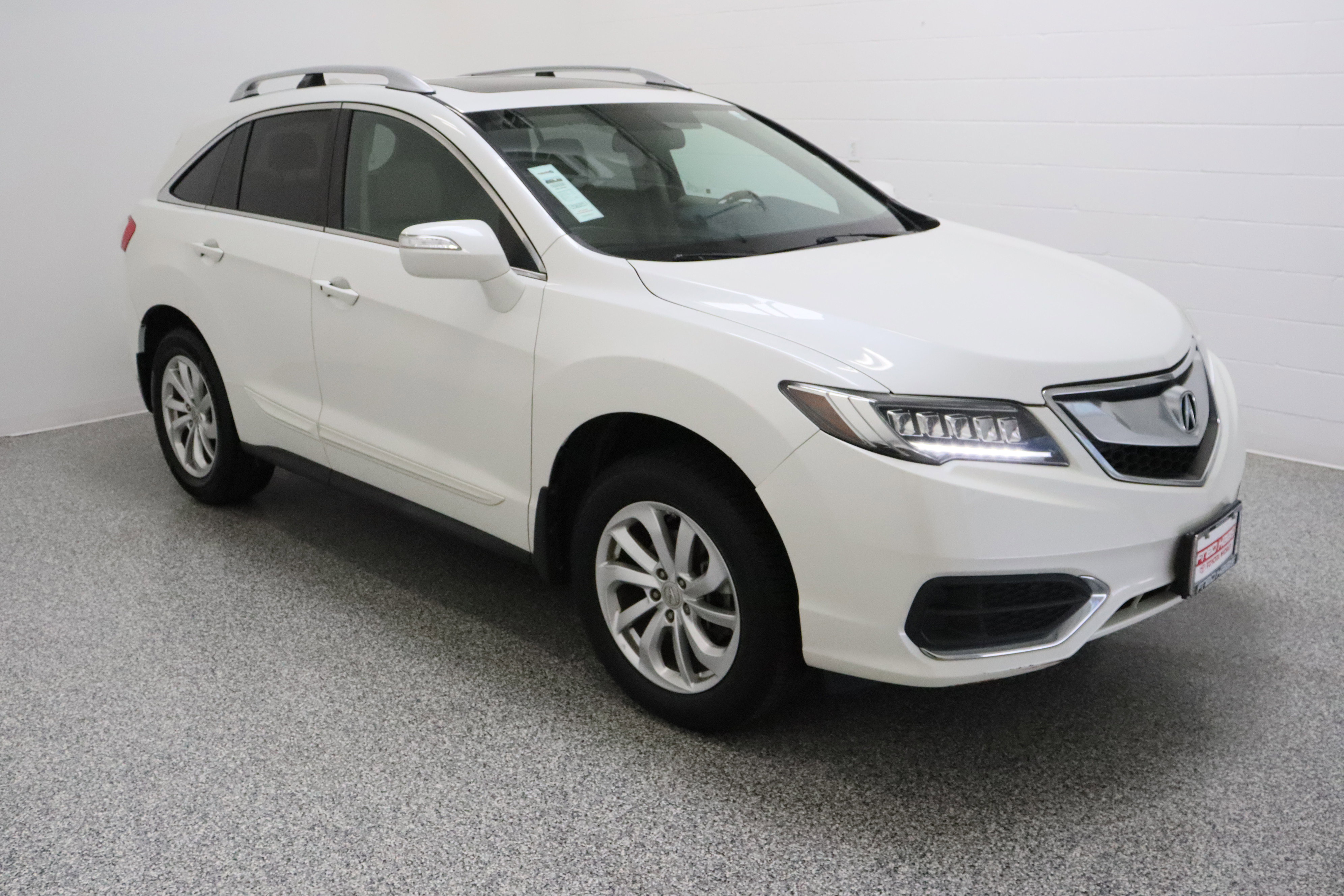 Used 2016 Acura RDX FWD w/ Technology Package image 4