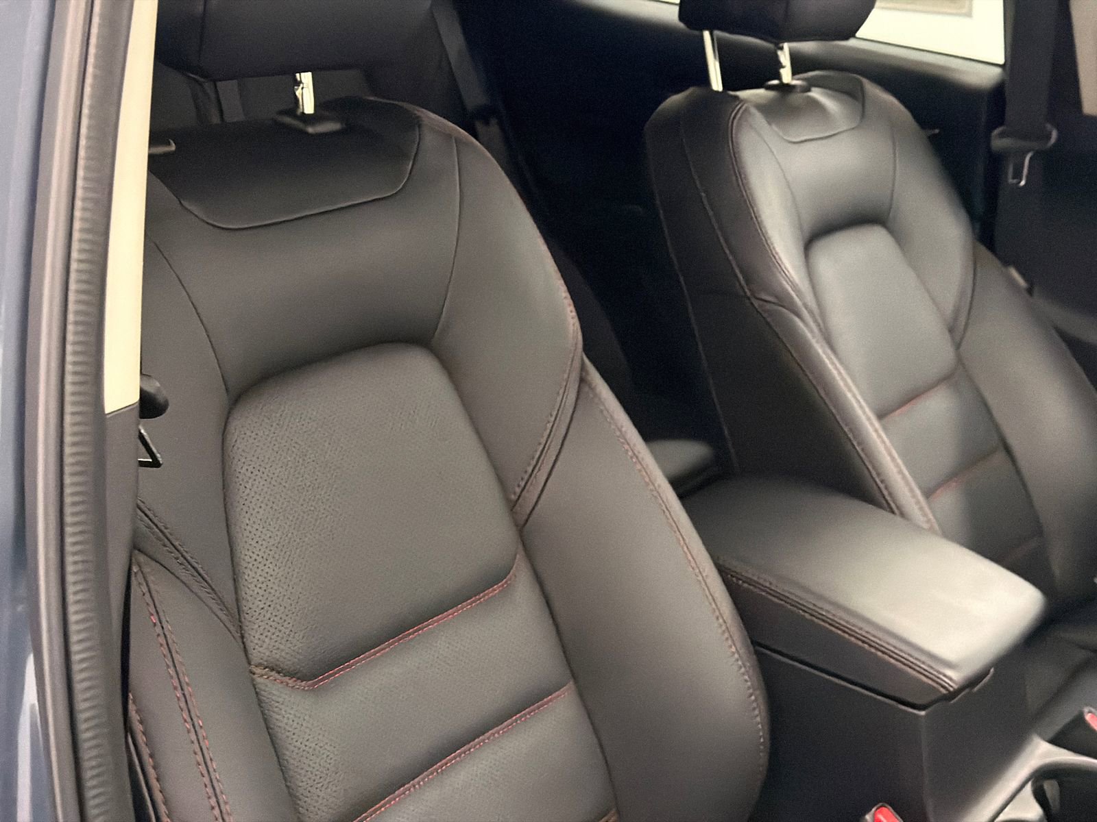 Certified 2025 MAZDA CX-5 Carbon Edition image 11