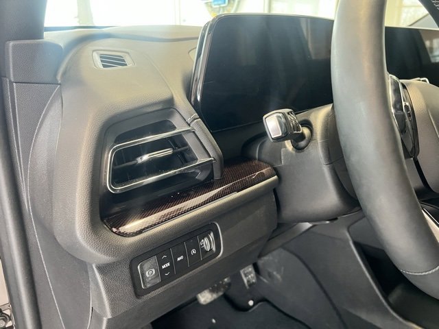 Used 2025 Chevrolet Traverse Z71 image 11