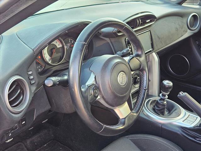 Used 2017 Toyota 86 image 9