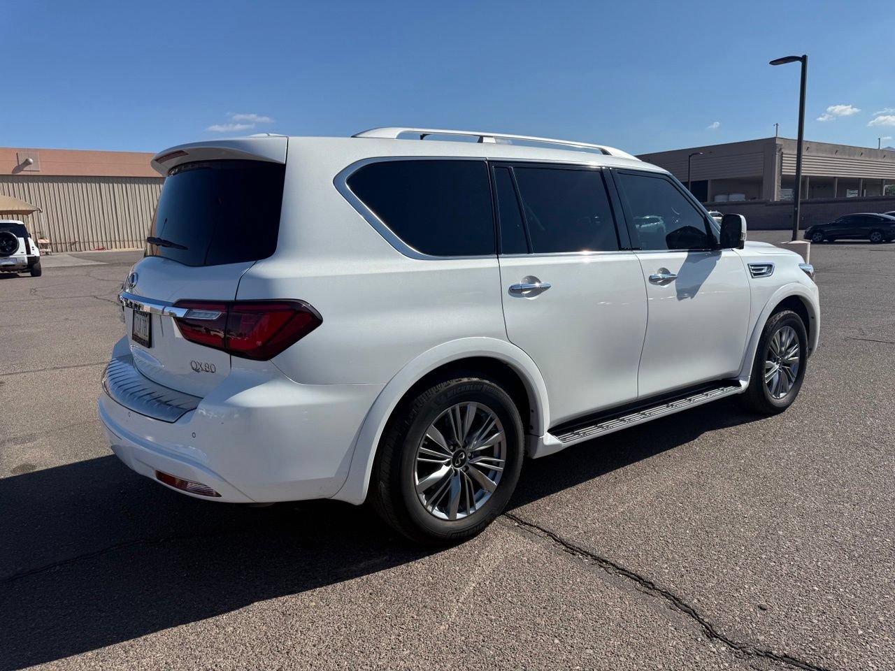 Used 2022 INFINITI QX80 Luxe w/ Cargo Package AWD/4WD image 5