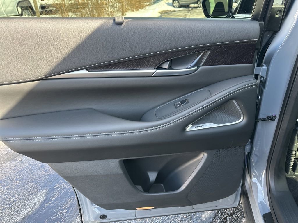 Used 2025 INFINITI QX60 Sensory w/ Vision Package image 42