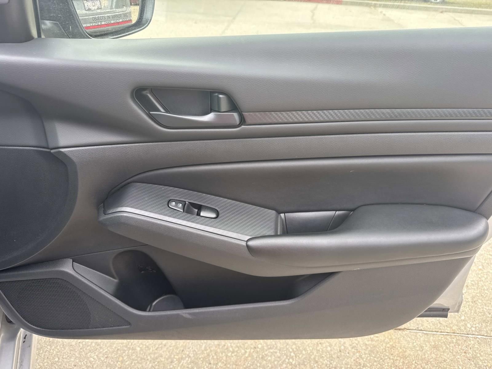 Used 2024 Nissan Altima 2.5 S image 13