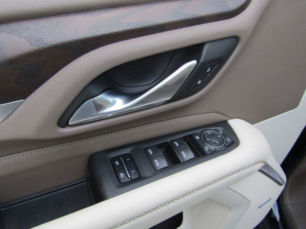 Used 2021 GMC Yukon Denali image 32