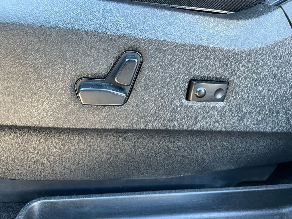 Used 2019 Dodge Grand Caravan SXT image 12