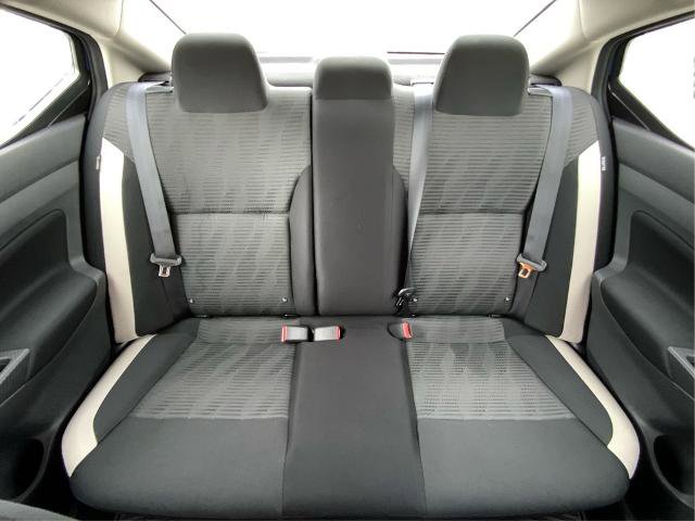 Used 2022 Nissan Versa SV image 15