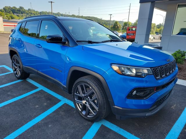 Used 2026 Jeep Compass Limited AWD/4WD image 1
