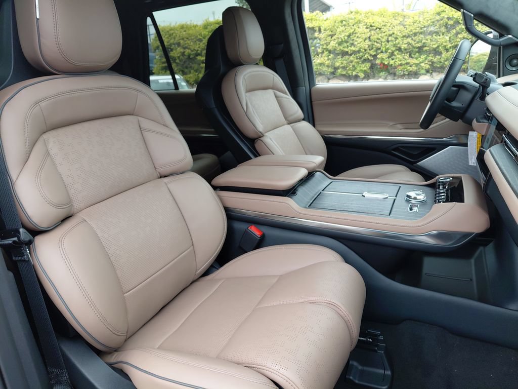 New 2026 Lincoln Navigator L Black Label AWD/4WD image 64
