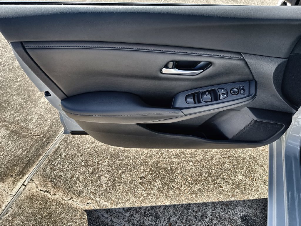 Used 2022 Nissan Sentra SV FWD image 21