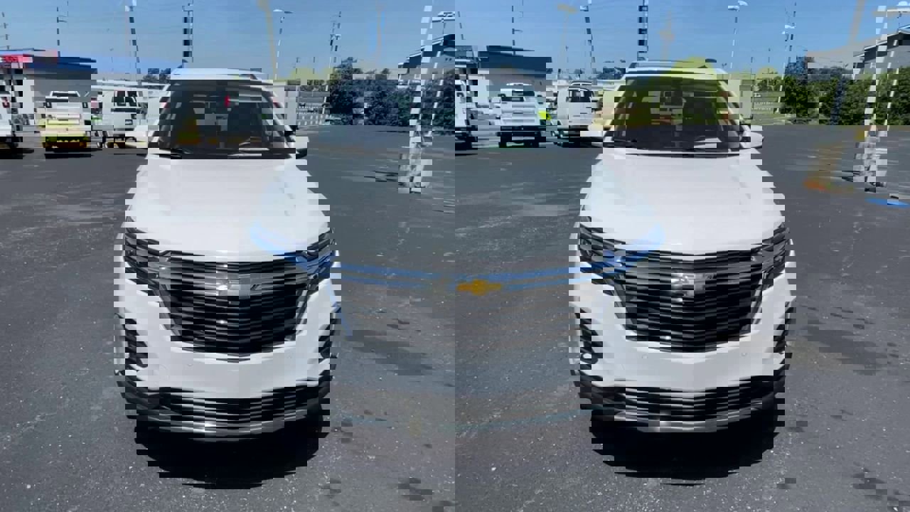 Used 2024 Chevrolet Equinox LT image 3