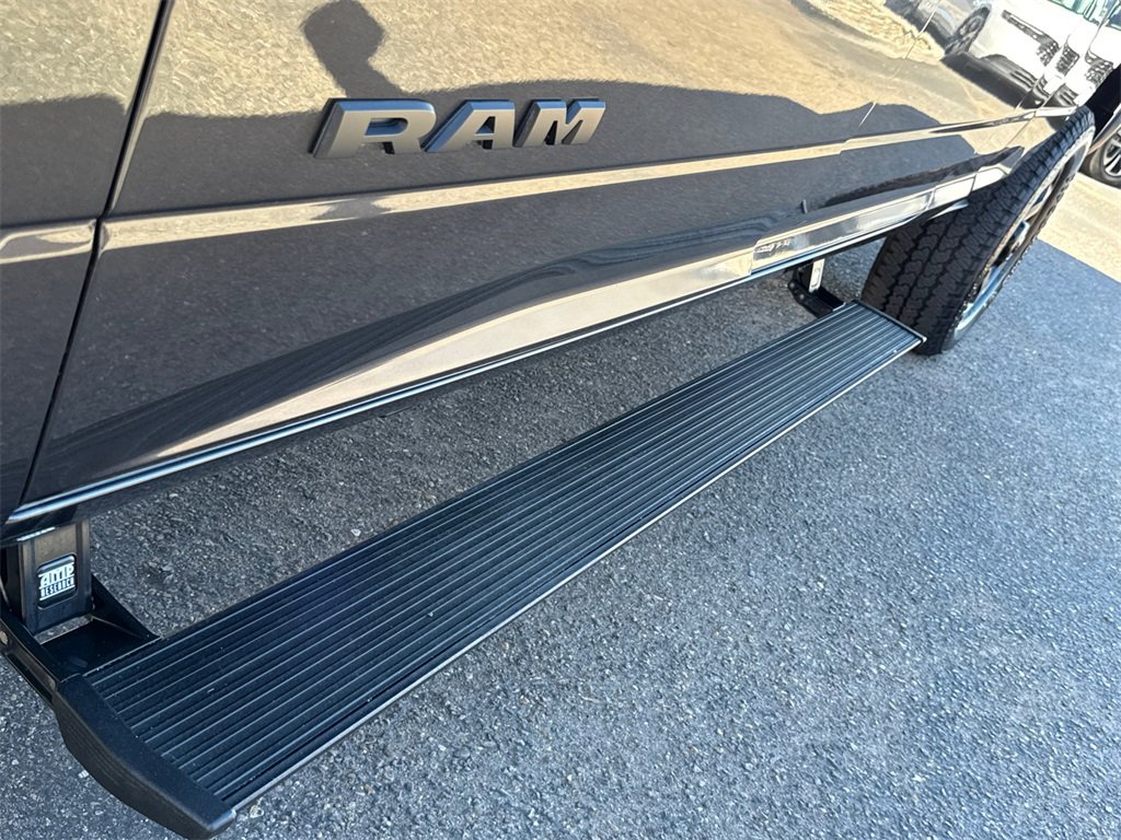Used 2023 RAM 2500 Laramie w/ Night Edition image 11