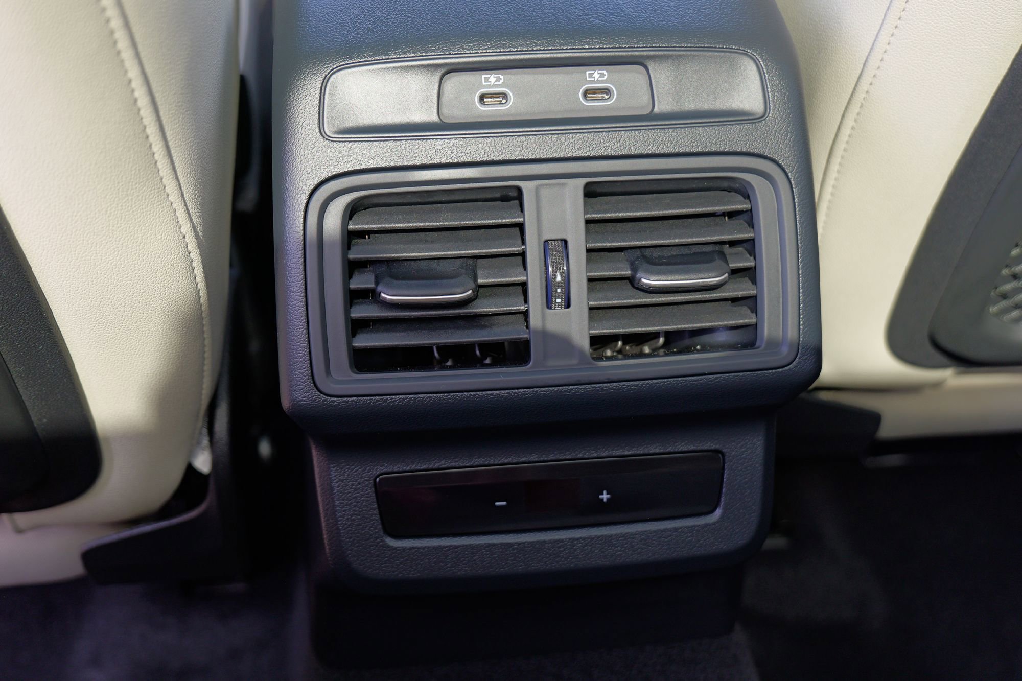 Used 2025 Audi Q5 Premium Plus w/ Premium Plus image 33