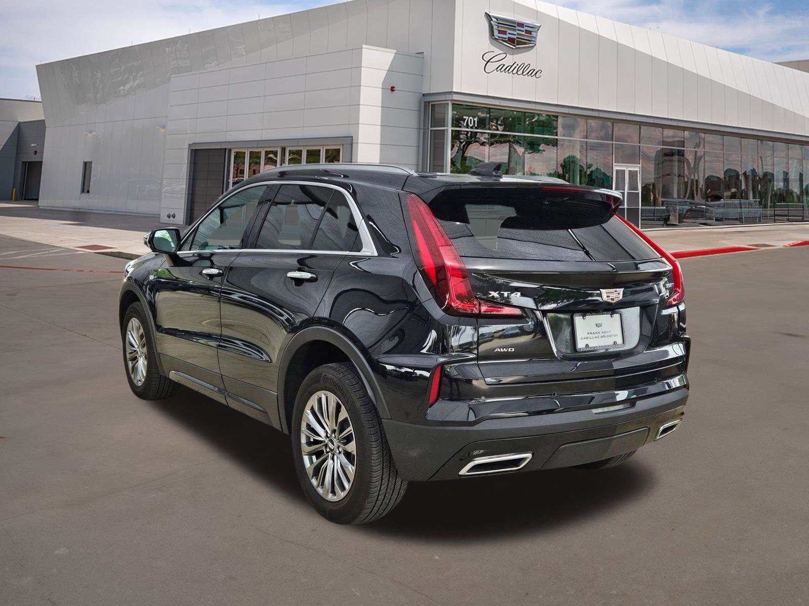 Used 2025 Cadillac XT4 Premium Luxury AWD/4WD image 3